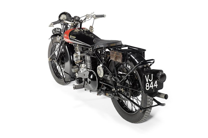 Старинный мотоцикл Coventry-Eagle Flying-8 1928