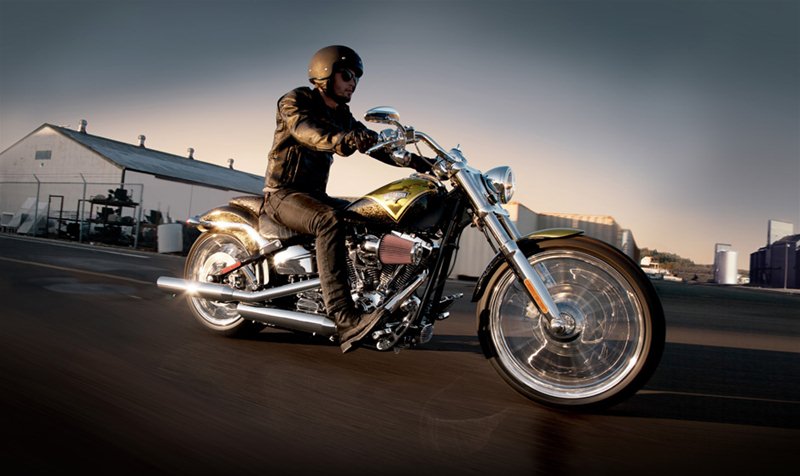 Новый мотоцикл Harley-Davidson Breakout 2013