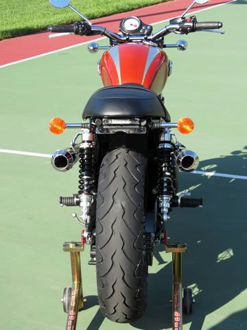 Тюнингованный мотоцикл Triumph Bonneville 2006