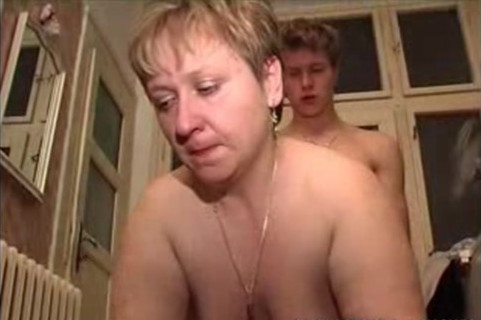 Секс мамы и сына русское порно инцест.